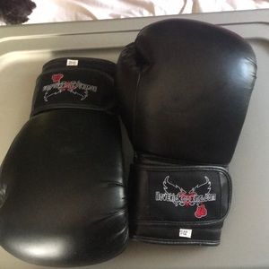 Never used boxing gloves